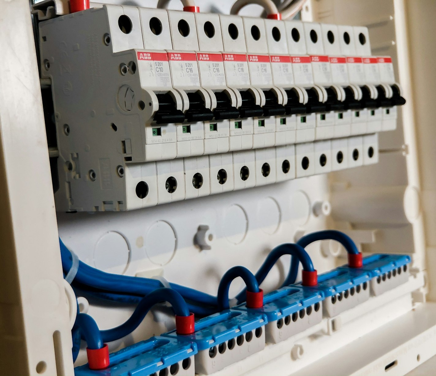 Tableau électrique installé par Groupe Protech Energy